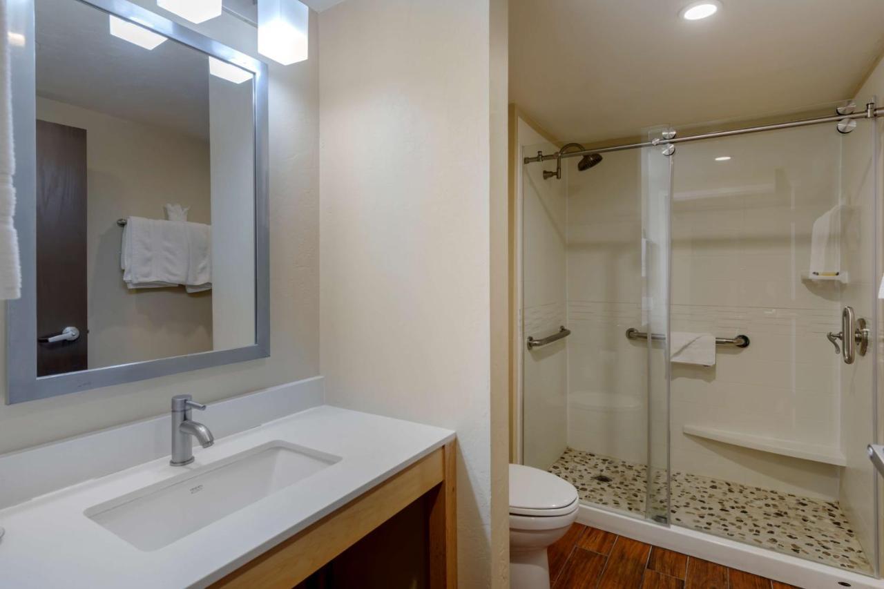 Best Western Plus South Coast Inn Goleta Exterior photo