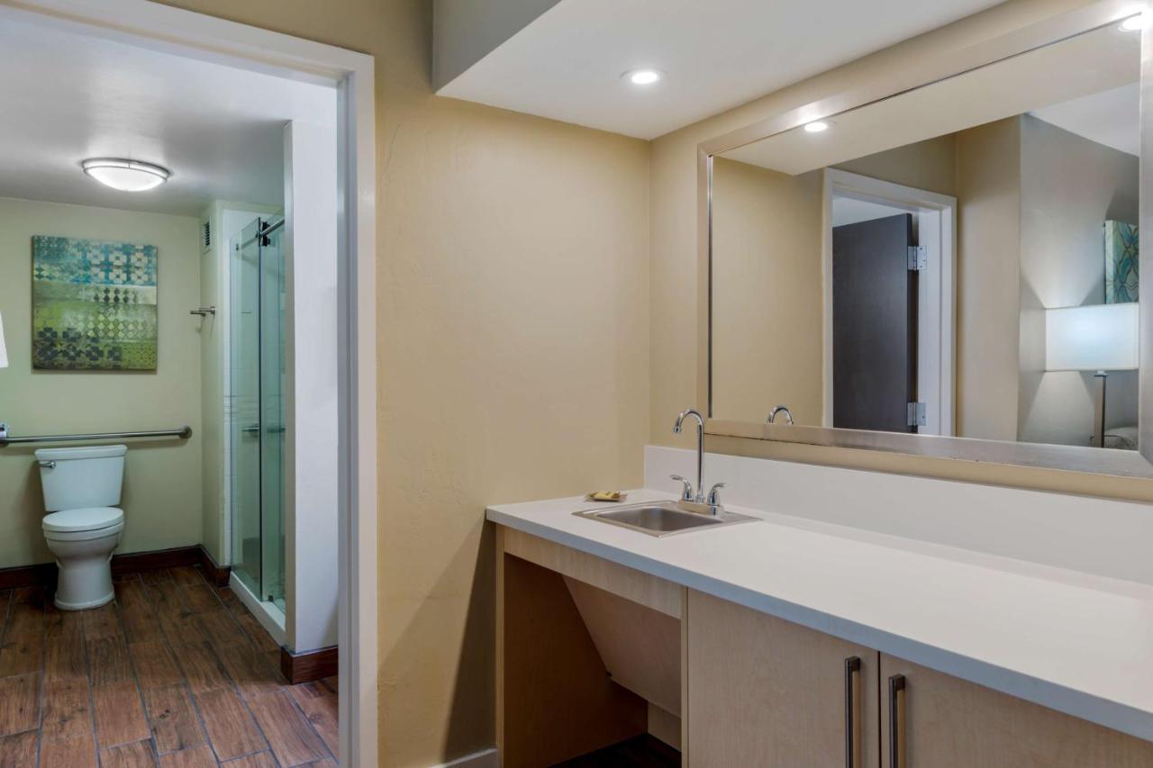 Best Western Plus South Coast Inn Goleta Exterior photo
